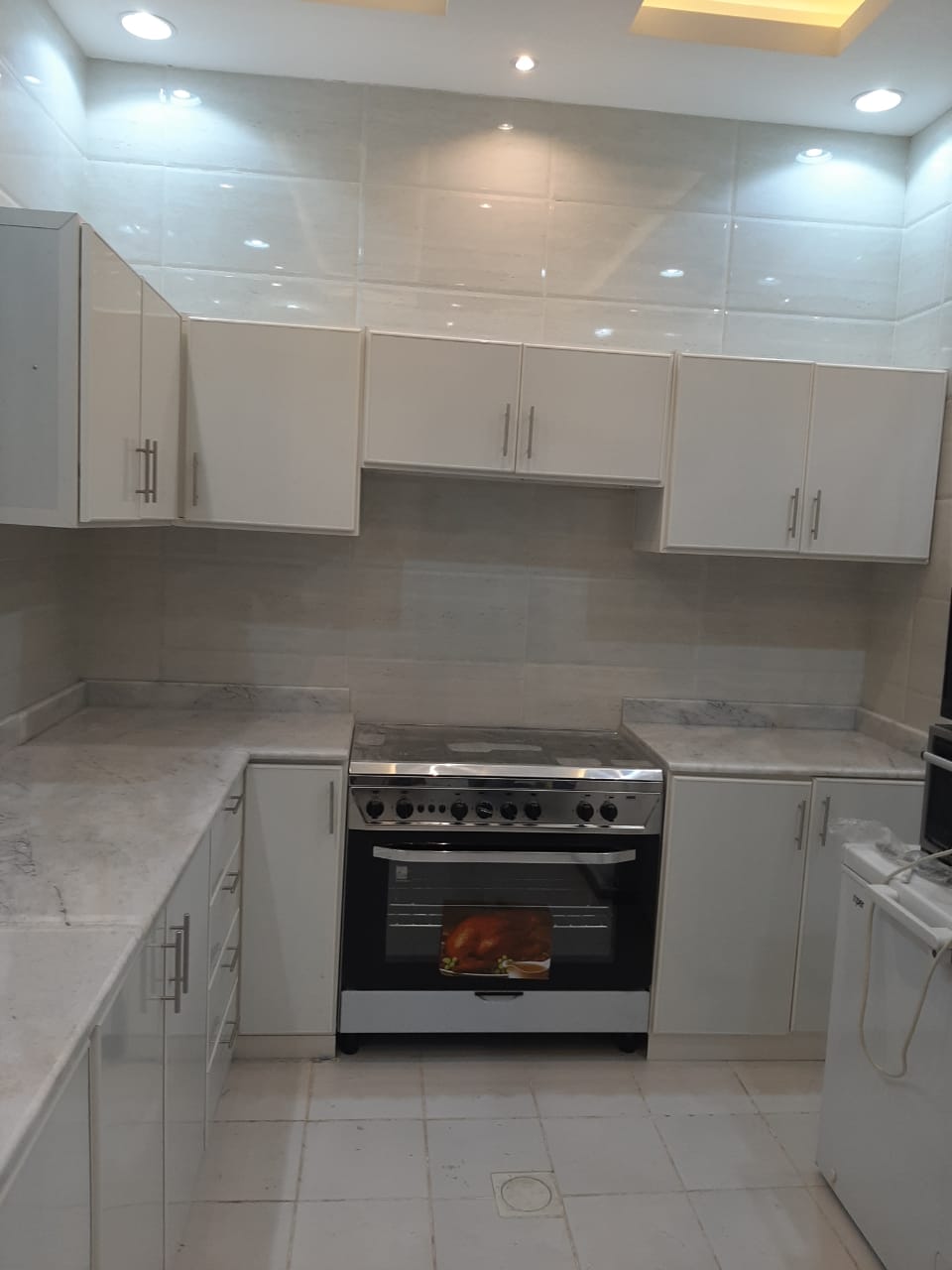 مطابخ المنيوم ودواليب تخزين – 4