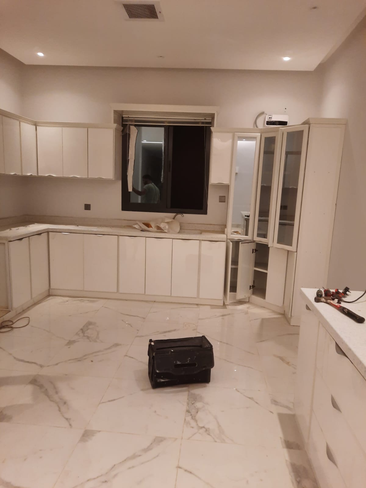 مطابخ المنيوم ودواليب تخزين – 5